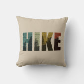 森の中に松の木のハイキングヴィンテージ クッション (正面)