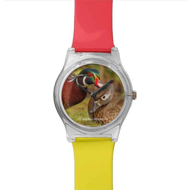 森の中のアヒルの間の触れる瞬間 腕時計 (ディテール)
