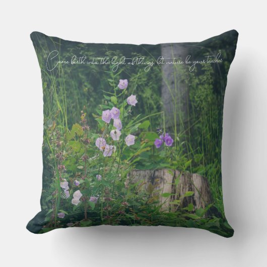 森の中のキキョウ クッション (正面)