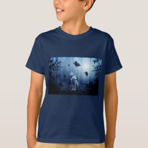 森の中の狼Tシャツ Tシャツ