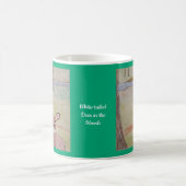 森の中の白い尾の鹿グリーンブルー コーヒーマグカップ (中央)