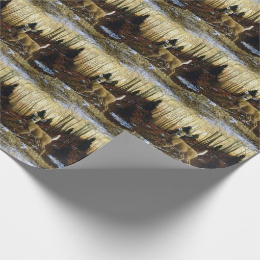 森の中の白い鹿のシカ ラッピングペーパー (角)