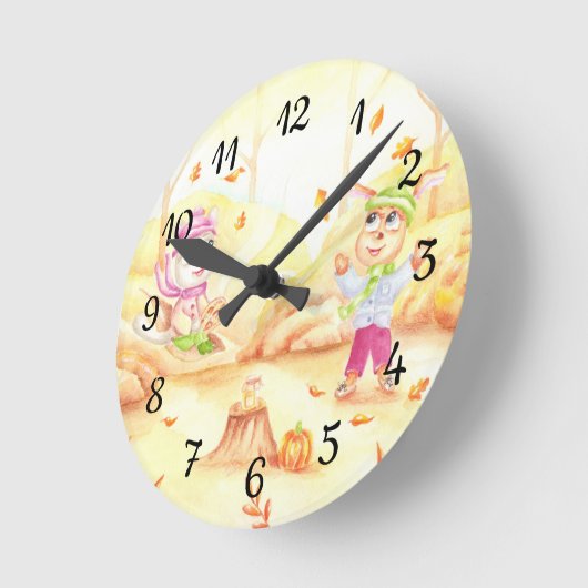 森の中の秋の散歩 ラウンド壁時計 (傾斜)