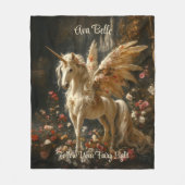 森の中の翼を持つ白いフローラ フリースブランケット (正面)