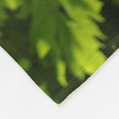 森の中の葉太陽の丘 フリースブランケット (角)