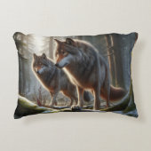 森の中の2匹のオオカミ：威厳のある野生動物 アクセントクッション (正面)