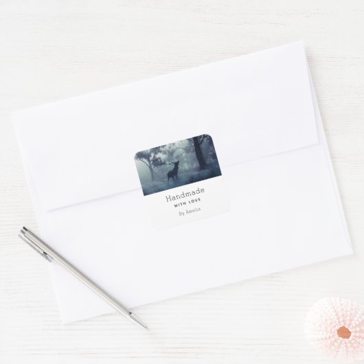 森の中の〔雄ジカの〕枝角とラブシカの手作り スクエアシール (封筒)