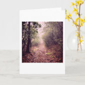 森の中を歩く カード (黄色い花)