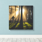 森の中を歩く キャンバスプリント (インサイチュ (ウッドフロア))
