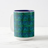 森の中を歩く ツートーンマグカップ (正面左)