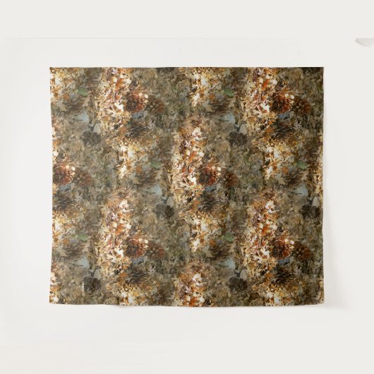 森の中..... タペストリー (正面(横))