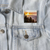 森の写真の上の夕日 缶バッジ (インサイチュ)