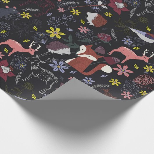 森の動物の鹿のキツネのハリネズミのコレクション ラッピングペーパー (角)