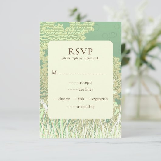 森の国の風景グリーンウェディングRSVPカード エンクロージャーカード (スタンド正面)