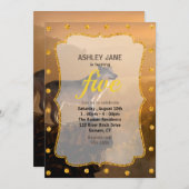 森の岩の上に立つ灰色の狼 招待状 (正面/裏面)