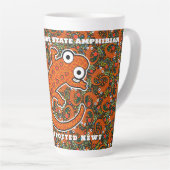 森の床に赤い斑点のあるニワトリ カフェラテマグ (右アングル)