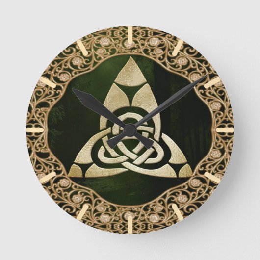 森の影のケルト三位一体ノット ラウンド壁時計 (正面)