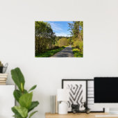 森の木々の歩くパスに沿ってゴージャスな日 ポスター (ホームオフィス)