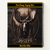 森の木々の間のムースの彫刻 ノートブック (裏面)