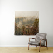 森の木造の家 – 静かなシーン タペストリー (インサイチュ)