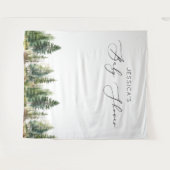 森の松の木の赤ちゃんのシャワーを冒険が待っている タペストリー (正面(横))