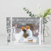 森の樹林の雪景色の写真を使ったホリデーカード 招待状 (スタンド正面)