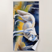 森の水色のオオカミ絵を描。 ビーチタオル (正面)