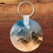 森の満月で二匹のオオカミが吠える キーホルダー (正面)