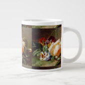 森の端の白いバラとスミレ ジャンボコーヒーマグカップ (右)