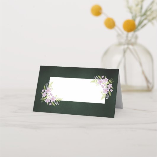 森の緑の野生の花とシダ プレイスカード (裏面)