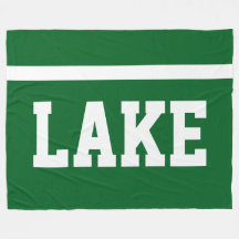 森の緑地に白いボールドスポーティテキストストライプ LAKE
