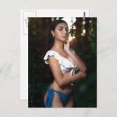 森の美しい水着モデル写真 ポストカード (正面/裏面)