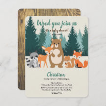 森の赤ちゃんが森の動物に緑のインビトをシャワー