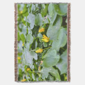森の野花 – 植物学的な自然写真 スローブランケット (正面縦)