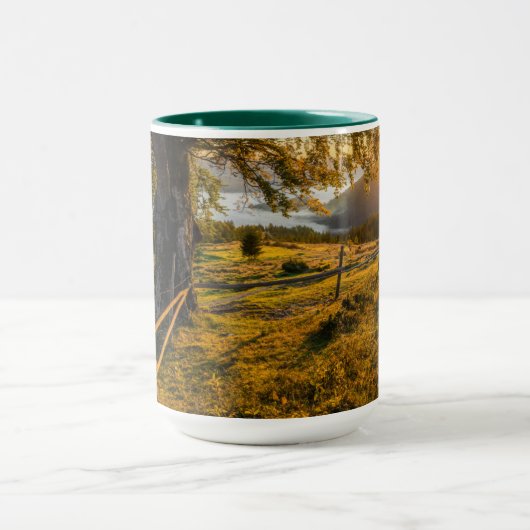 森の霧の夜明け マグカップ (中央)
