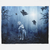 森の2匹のオオカミ フリースブランケット (正面(横))