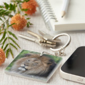 森をうろつくライオン キーホルダー (正面右)