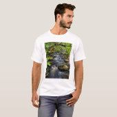 森を流れる小川 Tシャツ (正面フル)