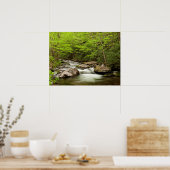 森を真っ直ぐに流れるフォーク ポスター (キッチン)