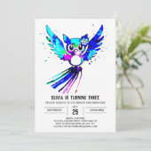 森林の幻想的なデジタルフクロウ誕生日 招待状 (スタンド正面)