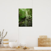 森林を流れる川。 ポスター (キッチン)