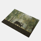 森林イラストレーションのアメリカヘラジカ ドアマット (アングル)