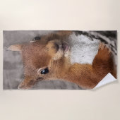 森林動物のリスの子供部屋 ビーチタオル (正面)