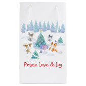 森林動物踊りのまわりにクリスマスツリー スモールペーパーバッグ (裏面)