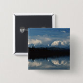 森林及びSnowy山とのmirror湖の地平線 缶バッジ (正面&裏面)