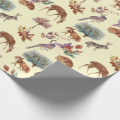 森林地の動物と鳥淡い色のの黄色の背景 ラッピングペーパー (角)