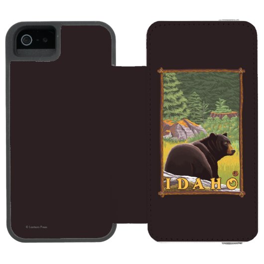 森林-アイダホのツキノワグマ INCIPIO iPhoneウォレットケース (フォリオオープン)