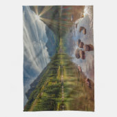 森林 |コロラド州マルーンベルズ キッチンタオル (縦)