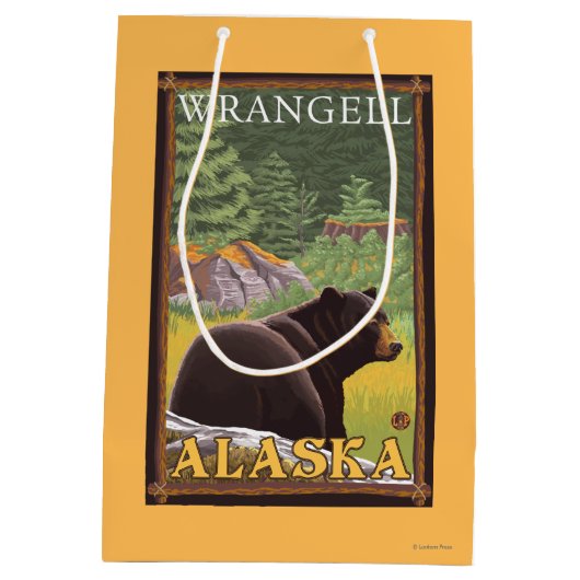 森林- Wrangell、アラスカのツキノワグマ ミディアムペーパーバッグ (裏面)