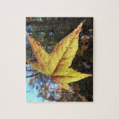 森白熱［赤熱］光を放つのアユの葉 ジグソーパズル (縦)